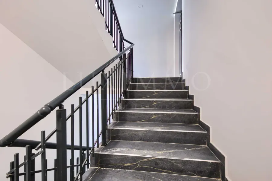 Luxurious Vitosha Mountain View Apartment, Sofia - Image 3