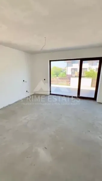 Spacious 4-Bedroom Villa with Land in Austrian Village, Crevedia - Image 2