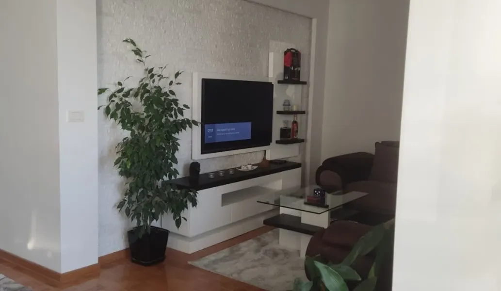 Spacious 3-Bedroom Apartment with City Views in Voždovac - Image 4