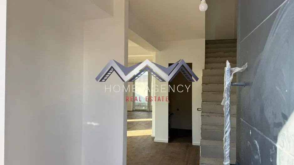 Luxury Modern House in Tunari - 3 Bedrooms, Premium Finishes - Image 5