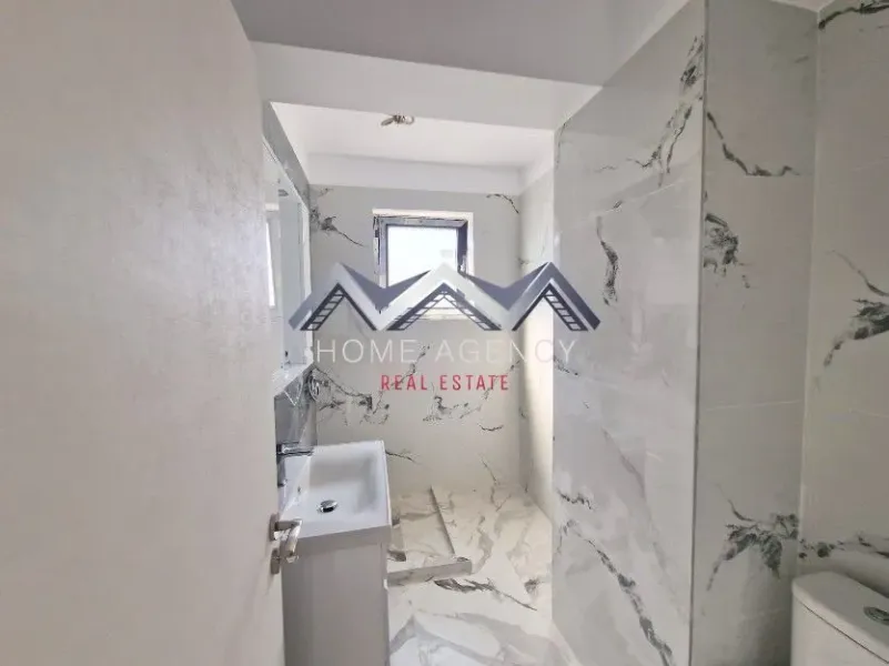 Spacious 3-Bedroom Apartment in Central Otopeni for Sale - Image 4