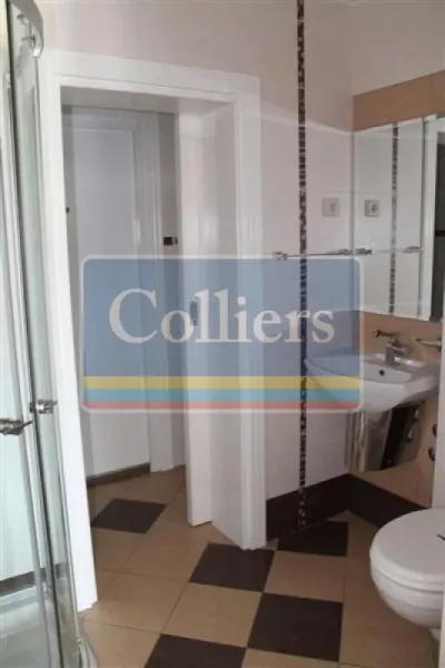 Luxurious 7-Bedroom House with Garden Near White Court, Belgrade - Image 5