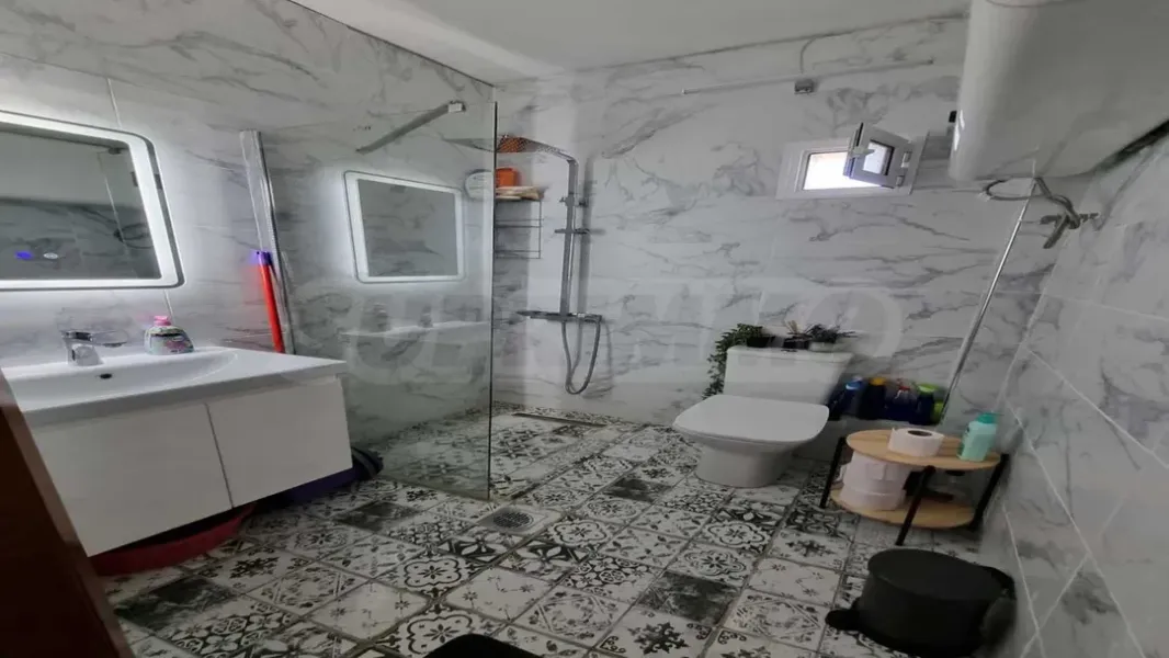 Spacious 2-Bedroom Apartment in Kallithea, Greece - Beachfront Living - Image 2