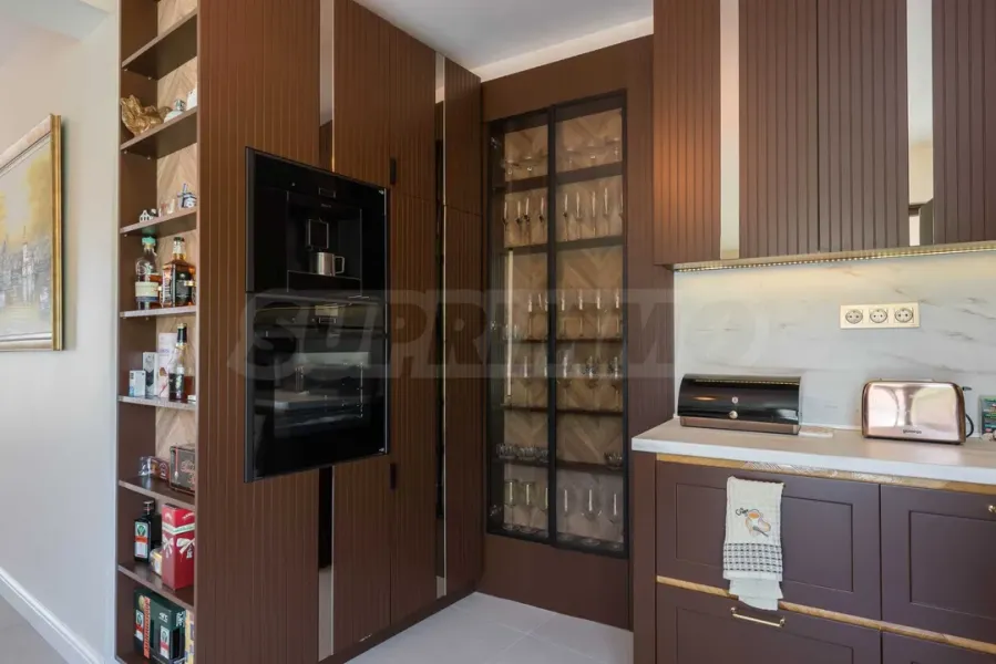 Luxury Penthause with Sea View in Varna - Image 3