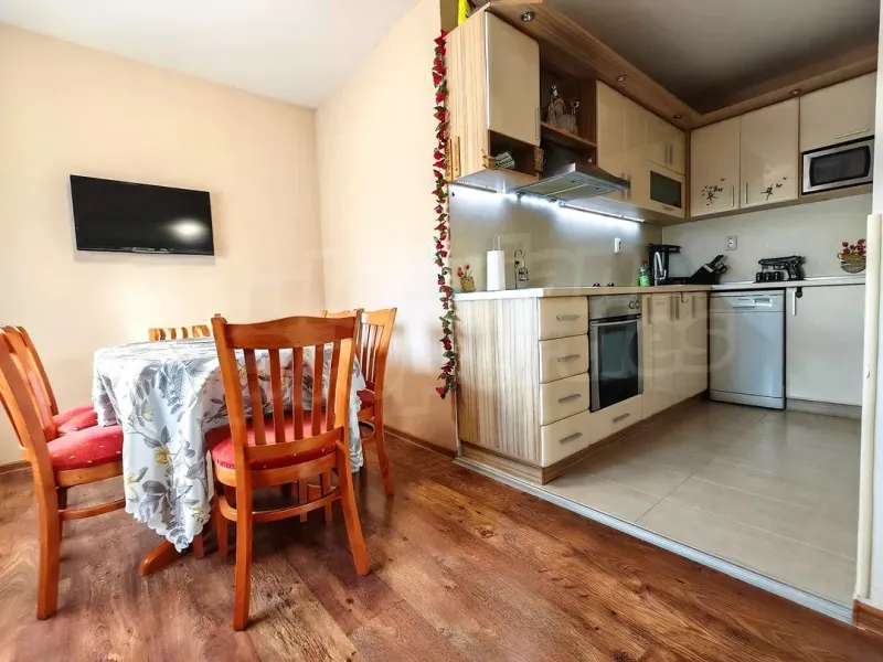 Spacious Fully Furnished 3-Bedroom Apartment in Stara Zagora - Image 1