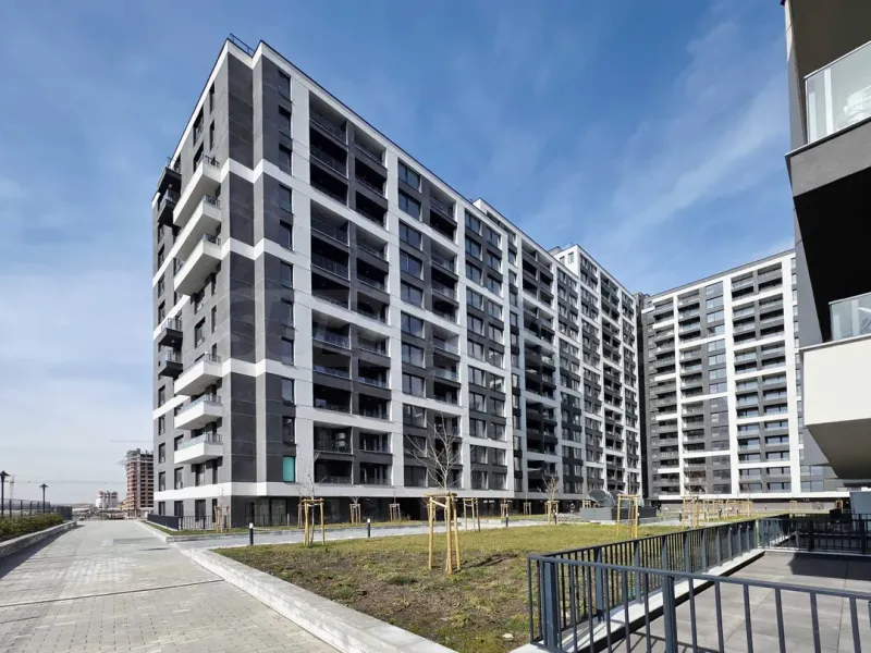 Spacious 3-Bedroom Apartment in Sofia Center - Image 1