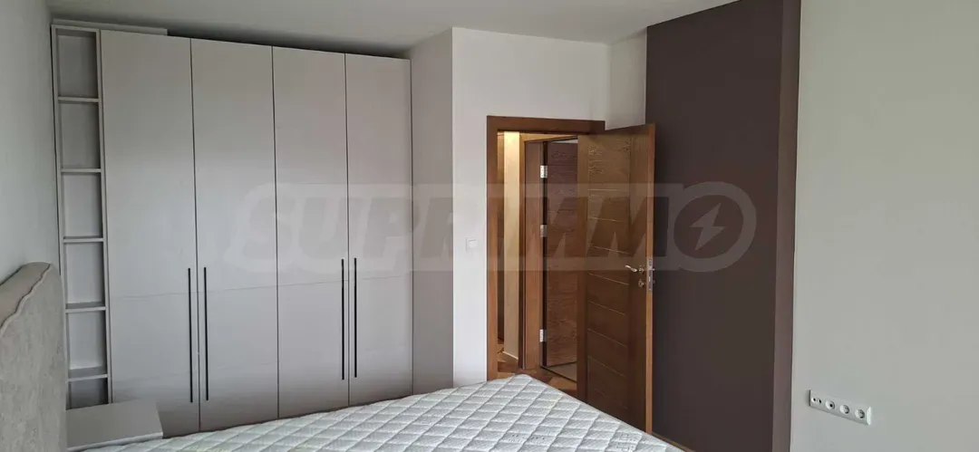 Spacious, Fully Furnished Apartment in Heart of Varna - Image 1