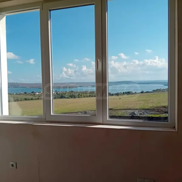 Spacious 2-Bedroom Apartment with Lake Vya View - Image 5