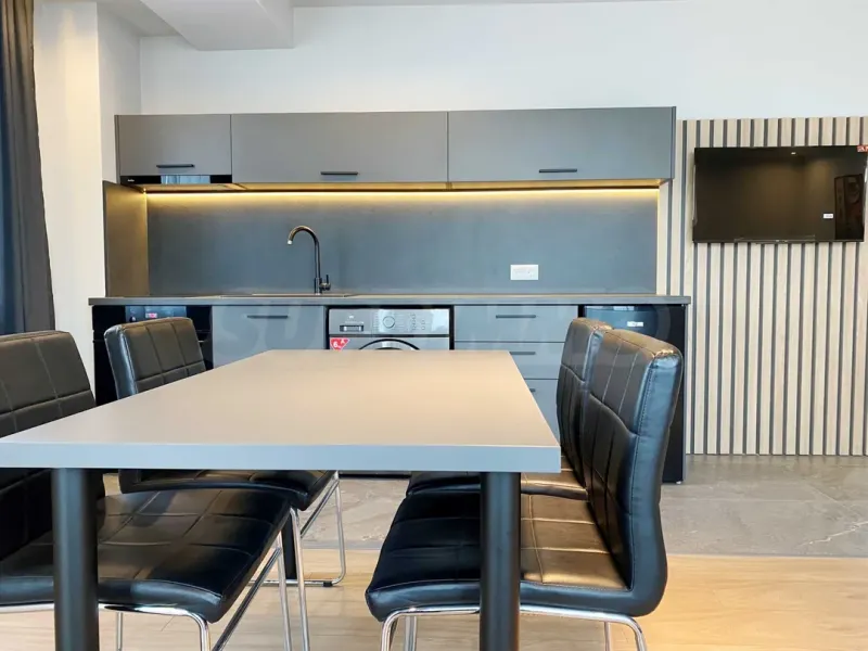 Stylish 2-Bedroom Apartment in Plovdiv Center - Image 2