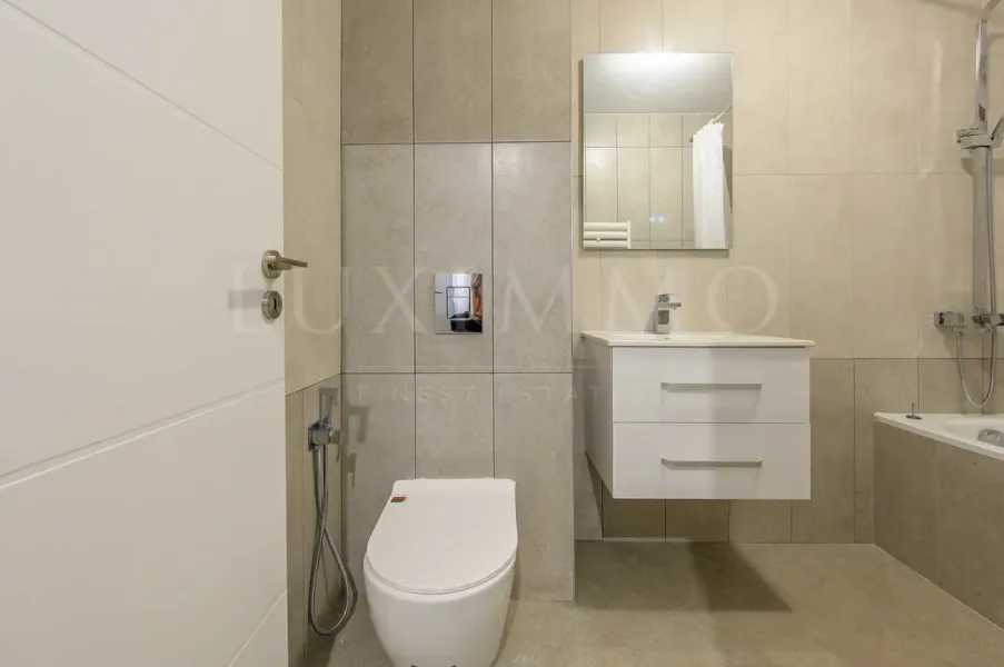 Spacious 3-Bedroom Apartment Fully Furnished in Krustova Vada, Sofia - Image 1