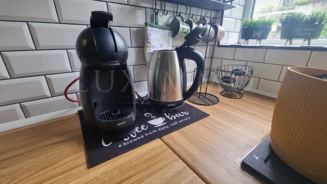 Stylish Fully Furnished One-Bedroom Apartment in Varna Center - Image 3