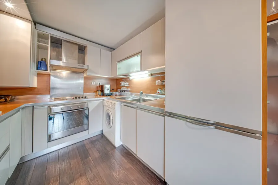 Spacious Lozenets Apartment: 3 Bed, Fully Furnished, Great Location - Image 4