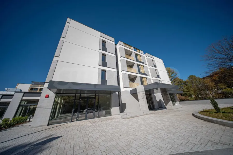 Spacious 3-Bed Apartment in Boyana Hills - Image 4