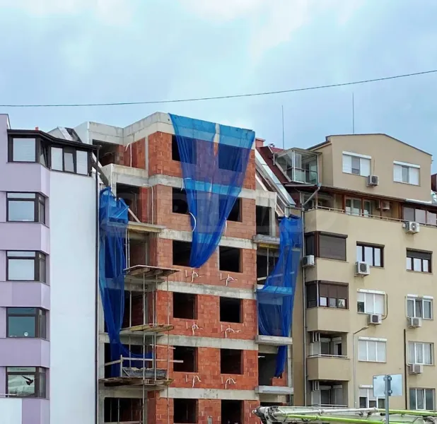 Spacious 3-Bedroom Apartment in Plovdiv, Bulgaria - Image 3
