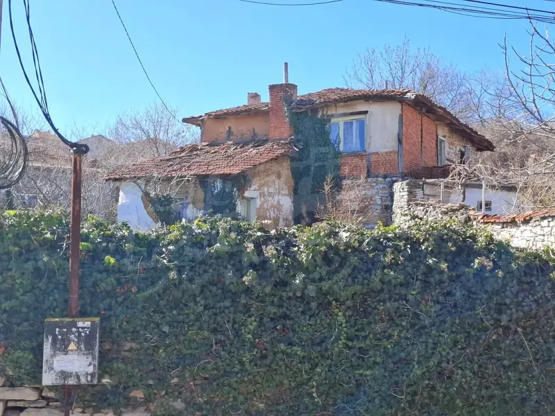 Two-Storey House with Garden in Topolovgrad, Bulgaria - 120m2 - Image 1