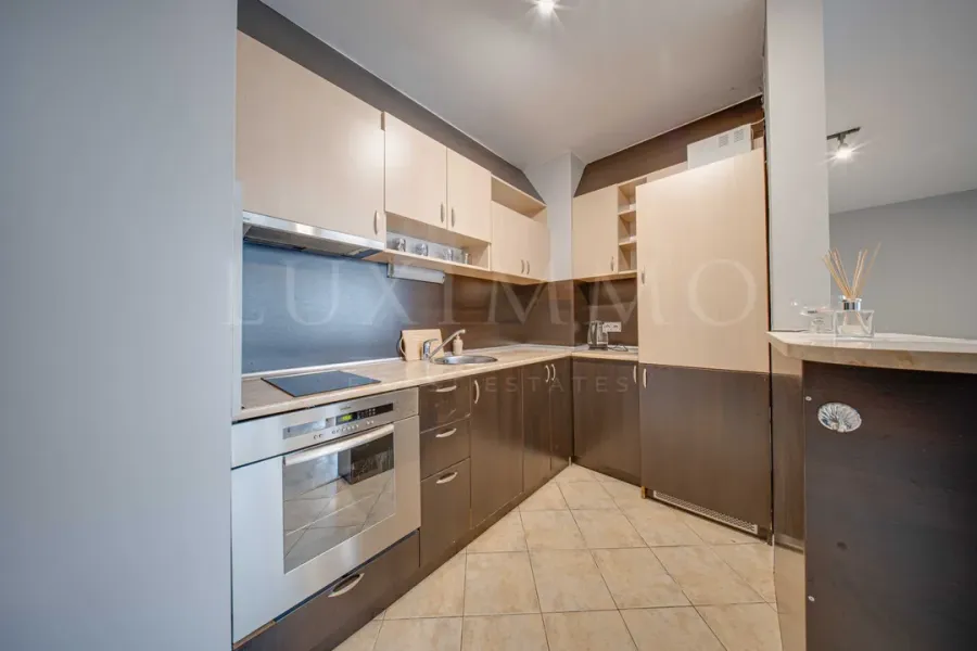 Spacious 94m² One-Bedroom Apartment in Sofia's Student Town - Image 4