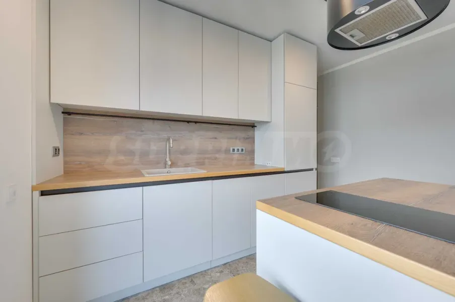 Spacious 2-Bedroom Apartment in Sofia Complex - Image 3