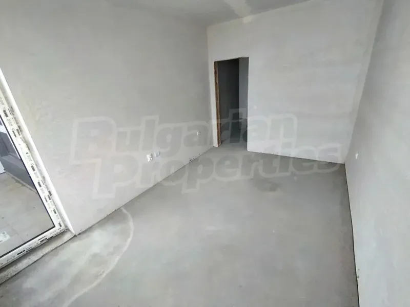 Bright One-Bedroom Apartment with Panoramic Views in Burgas - Image 2