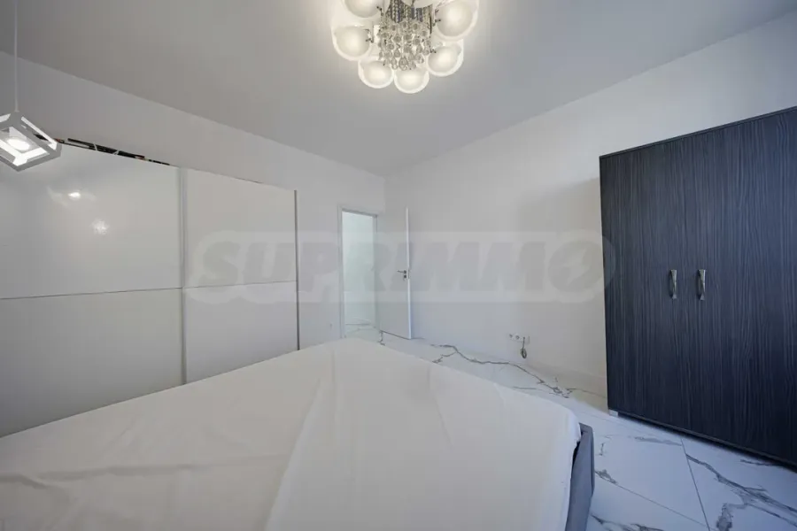 Stylish 2-Bedroom Apartment in Sofia’s “Vitosha” - Image 2