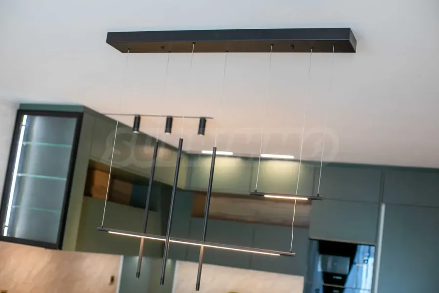 Spacious Fully Furnished 2-Bedroom Apartment with Parking in Paradise Place - Image 5