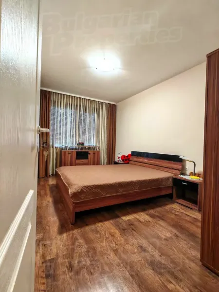 Spacious Fully Furnished 3-Bedroom Apartment in Stara Zagora - Image 3