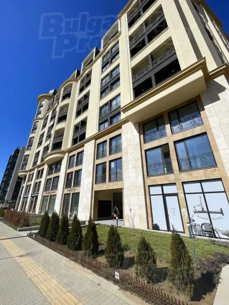 Spacious Vitosha View Penthouse, 3 Bedrooms, 214m2, Sofia, Unfurnished - Image 5