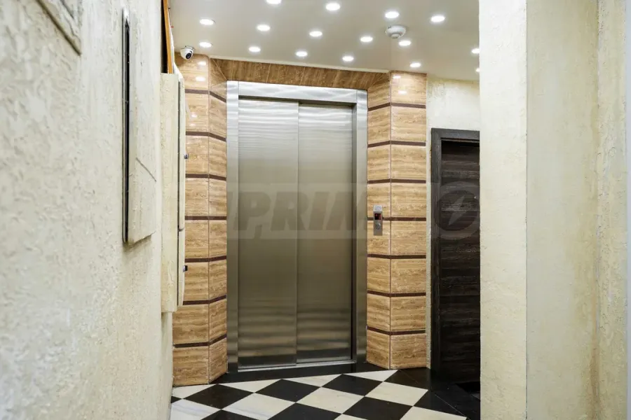 Stylish 3-Bedroom Apartment Near "Bunardzhik" Park - Image 5