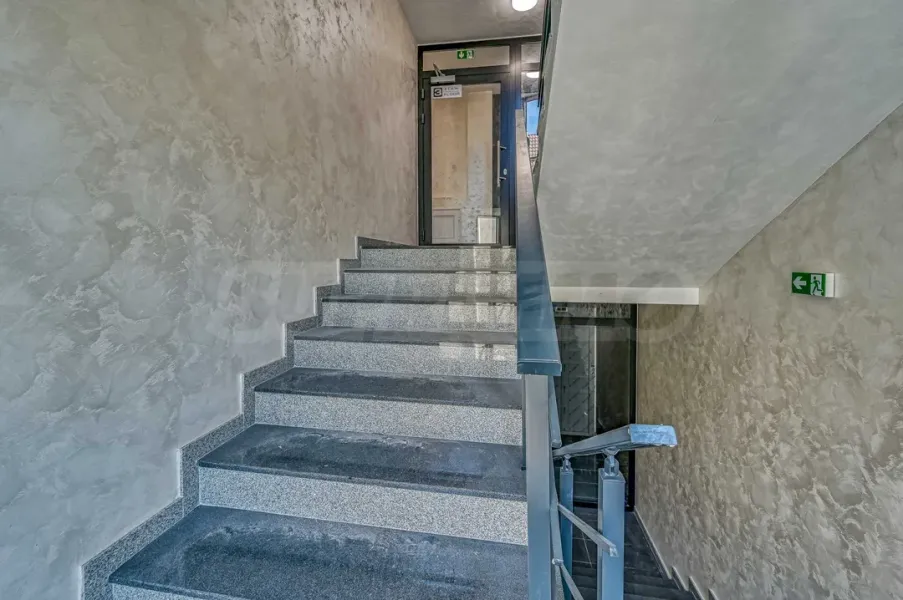 Spacious 2-Bedroom Apartment in New Sofia Building - Image 4