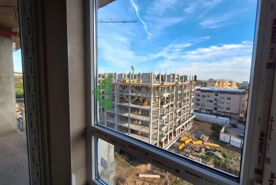 Spacious 3-Bedroom Apartment in New Stara Zagora, Bulgaria - Image 4