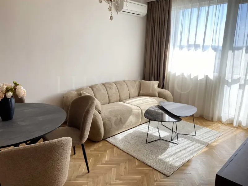 Stylish Two-Bedroom Apartment Near Varna Beach & Sea Garden - Image 4