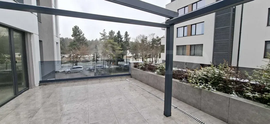 Spacious 3-Bedroom Apartment with Park View in the Heart of Dobrich - Image 5