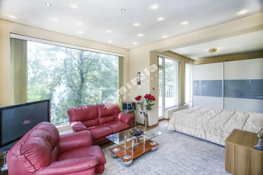 Spacious Fully Furnished House in Varna City Center. - Image 3