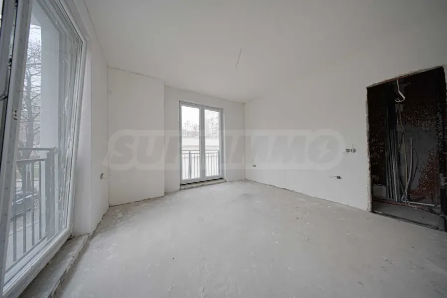 Spacious New House with Land in Sofia City Center - Investment Opportunity - Image 5