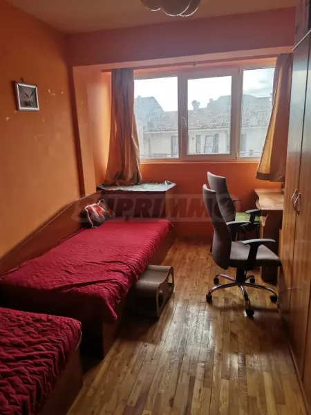 Spacious 2-Bedroom Apartment Near Varna University & Beach - Image 3