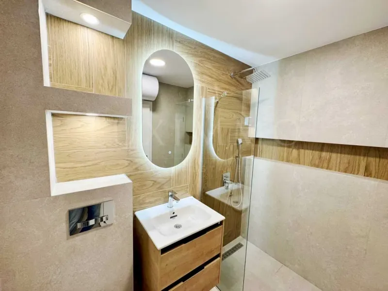 Stylish One-Bedroom Apartment in Gated Complex, Plovdiv - Image 3