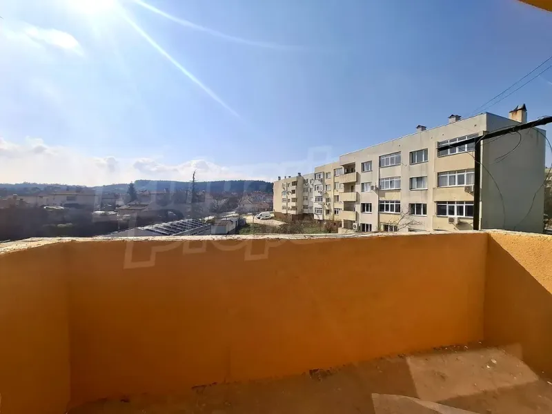 Spacious Topolovgrad Apartment with Stunning Views - For Sale - Image 2