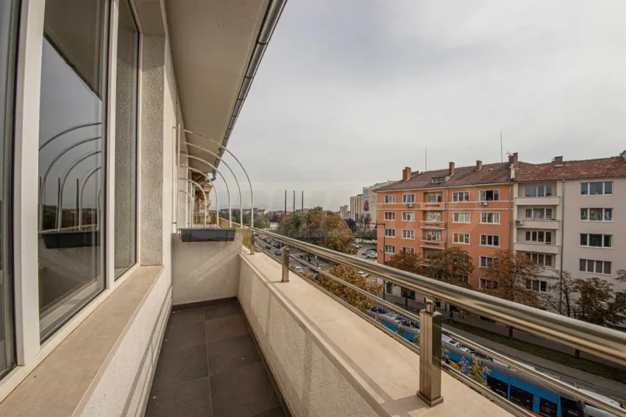 Fully Furnished Sofia Apartment - Luxury 1 Bed, Vitoshya Blvd - Image 1