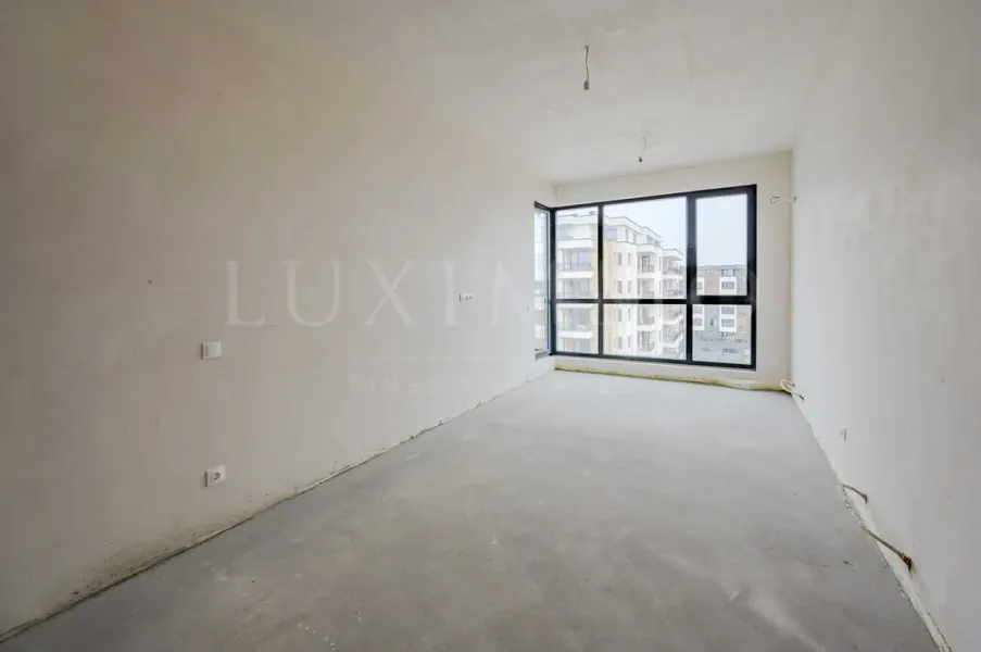 Spacious Sofia Apartment with Mountain Views & Excellent Location - Image 3