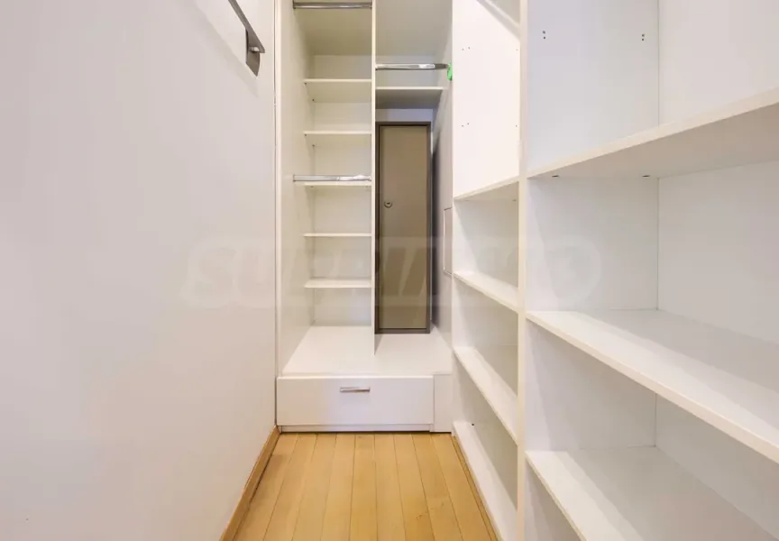 Spacious 3-Bedroom Apartment Near "Marinela" Hotel, Lozhnets Sofia - Image 1