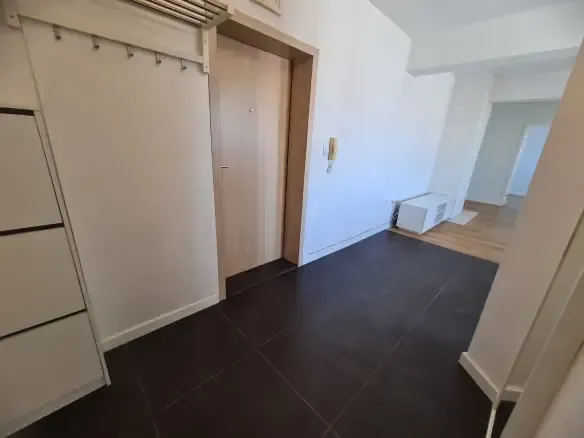 Spacious 3-Bedroom Fully Furnished Apartment in Sofia, Bulgaria - Image 3