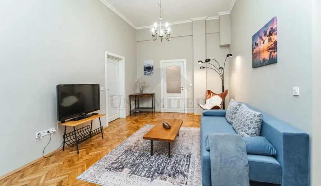 Classic Sofia Apartment: Luxurious 1-Bedroom Near Parliament & Cobblestones - Image 1