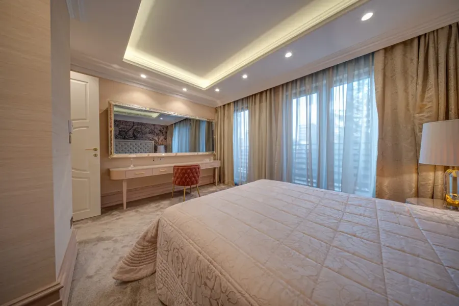 Spacious, Fully Furnished 3-Bedroom Apartment in Sofia's Iztok District - Image 5