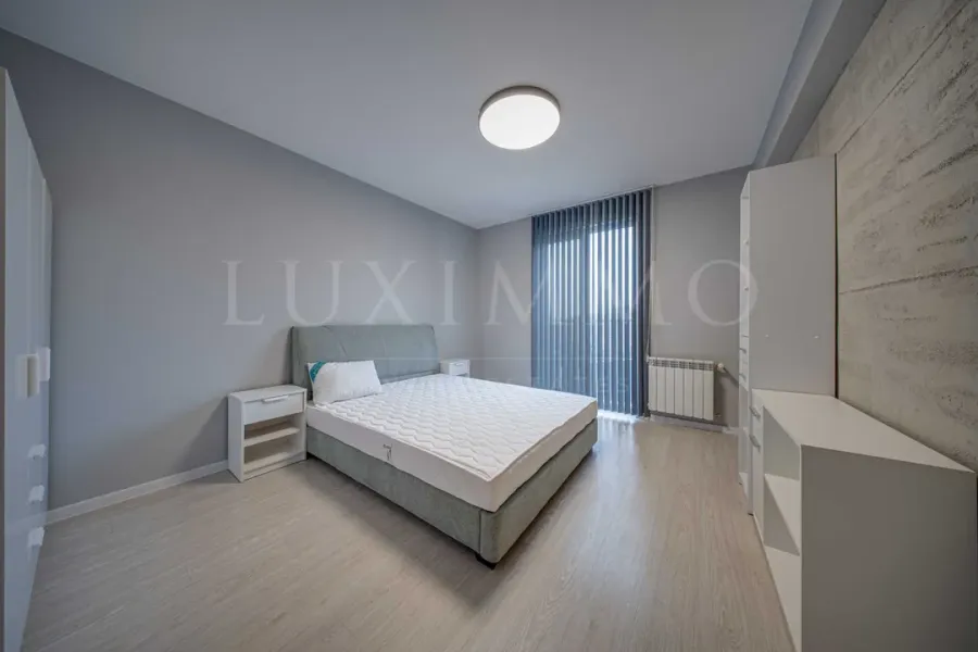 Spacious 94m² One-Bedroom Apartment in Sofia's Student Town - Image 2