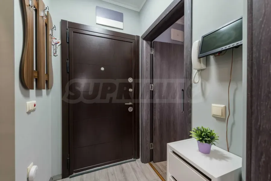 Spacious Fully Furnished мезонет in Varna City Center - Image 1