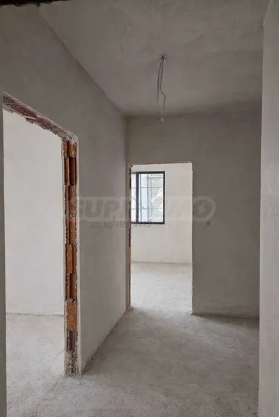 Spacious 2-Bed Apartment in Plovdiv Center - Image 3