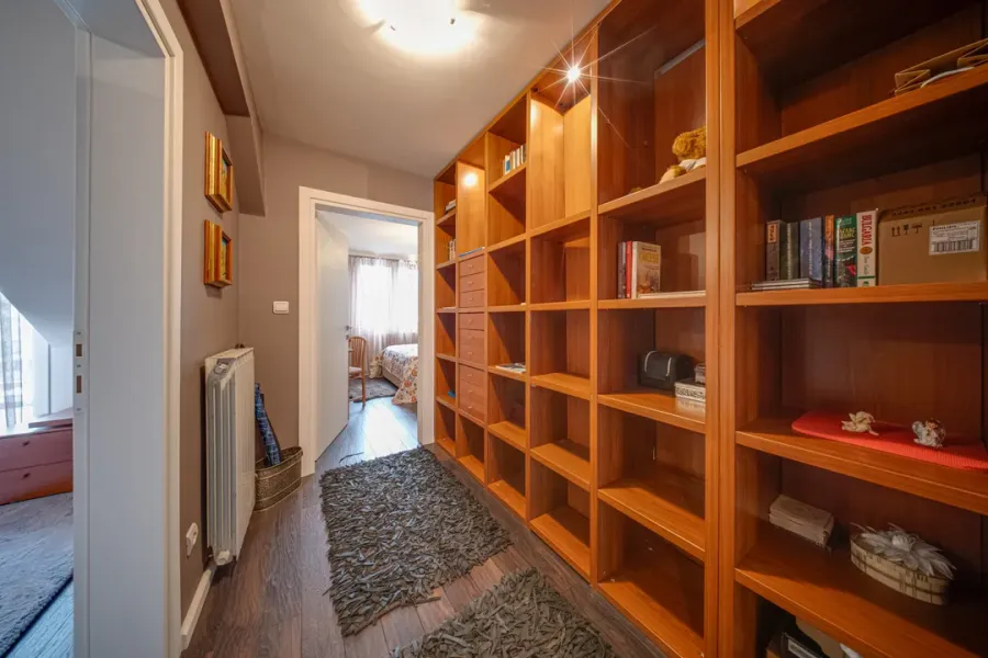 Spacious Lozenets Apartment: 3 Bed, Fully Furnished, Great Location - Image 1