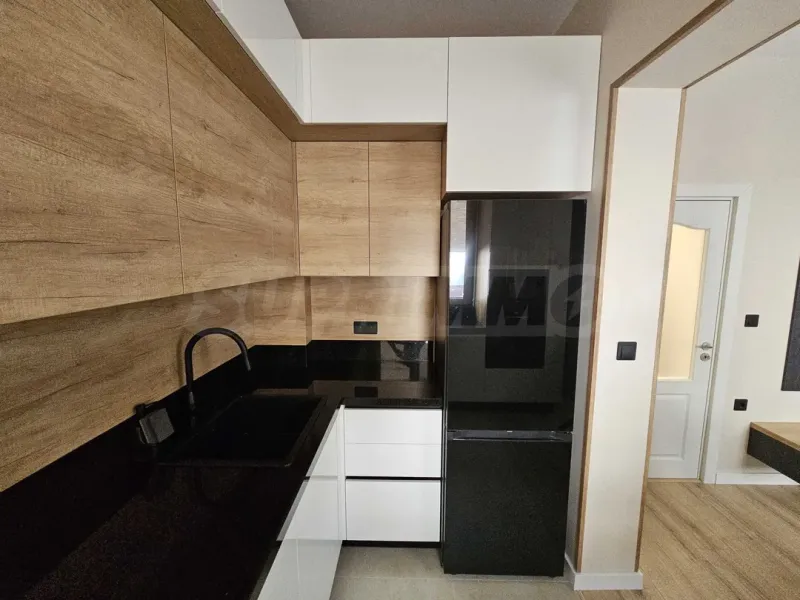 Spacious, Fully Furnished Apartment in Varna's Center - Image 1