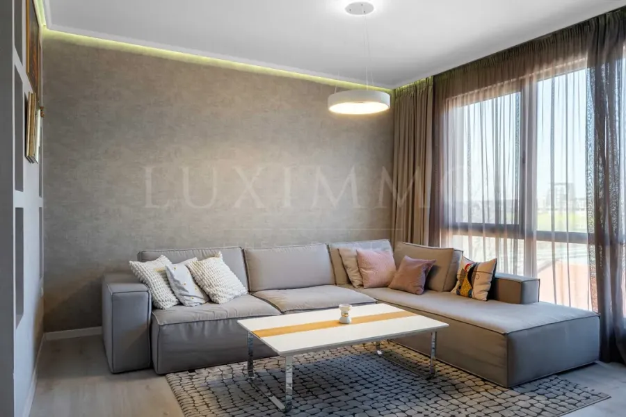 Spacious, Fully Furnished Apartment with River Views in Plovdiv - Image 1