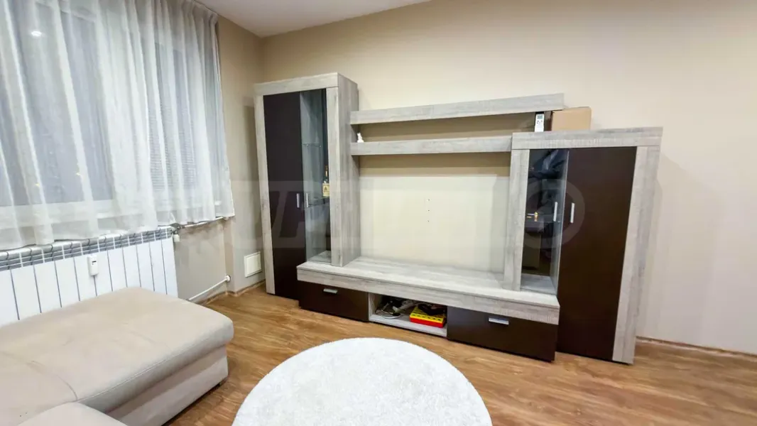 Spacious Three-Bedroom Apartment in Sofia, Near City Center - Image 2