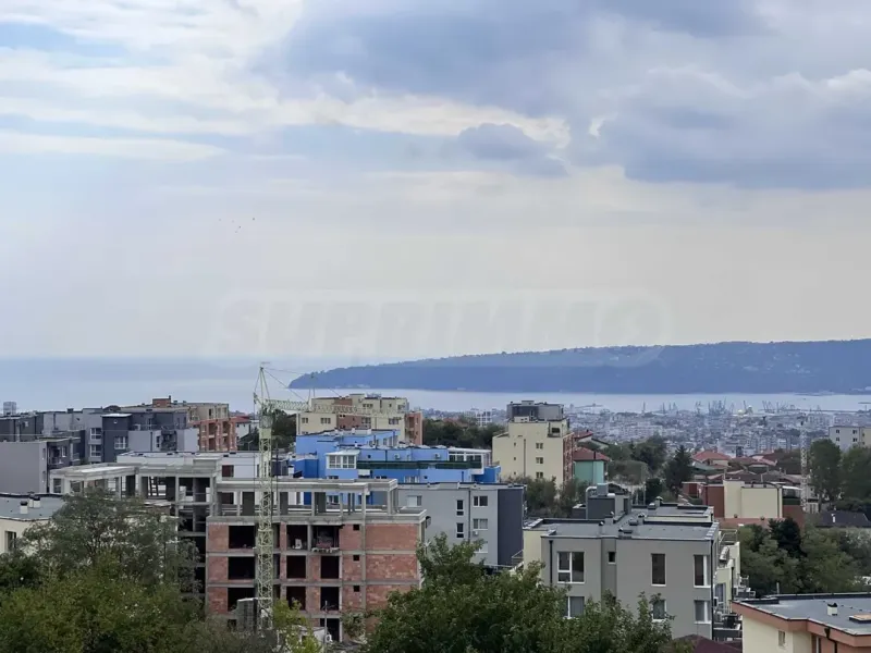 Spacious 2-Bedroom Apartment in New Varna Building - Image 1